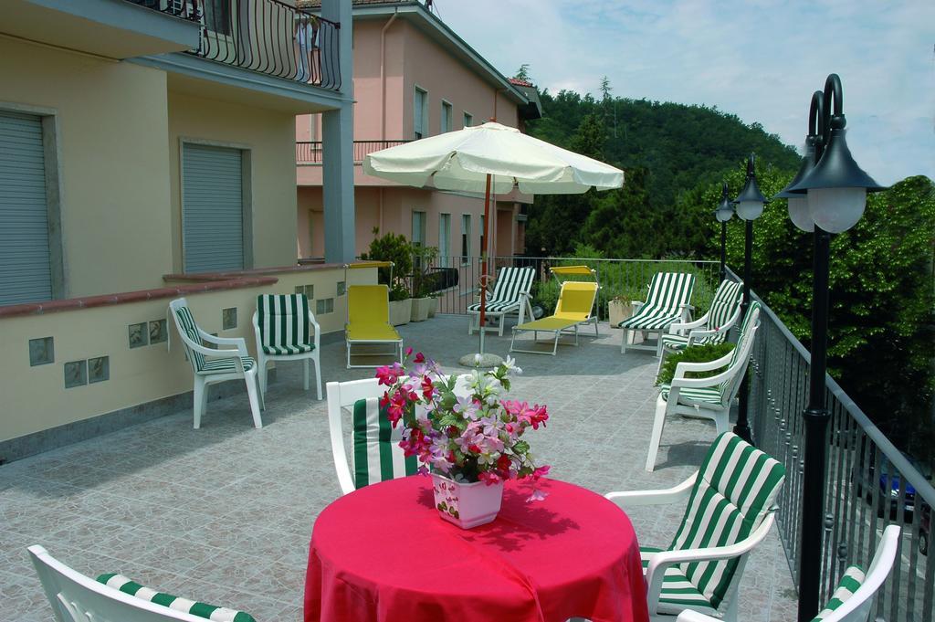 Hotel Vittoria Chianciano Terme Exteriör bild